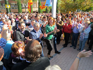 Marxa d'acompanyament a l'alcaldessa Marta Madrenas, cridada a declarar per haver signat un decret a favor del refer&egrave;ndum 