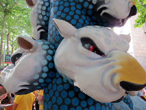 Sant Jordi 2017. Cercavila amb el Beatusaure