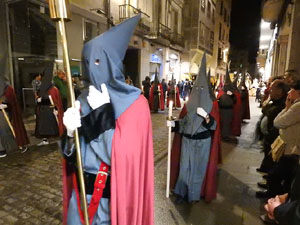 Setmana Santa 2017 a Girona. Process&oacute; del Sant Enterrament