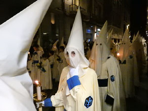 Setmana Santa 2017 a Girona. Process&oacute; del Sant Enterrament