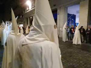 Setmana Santa 2017 a Girona. Process&oacute; del Sant Enterrament