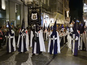Setmana Santa 2017 a Girona. Process&oacute; del Sant Enterrament