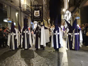 Setmana Santa 2017 a Girona. Process&oacute; del Sant Enterrament