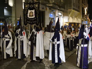 Setmana Santa 2017 a Girona. Process&oacute; del Sant Enterrament
