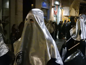 Setmana Santa 2017 a Girona. Process&oacute; del Sant Enterrament