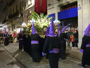 Setmana Santa 2017 a Girona. Process&oacute; del Sant Enterrament