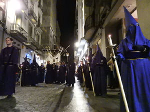 Setmana Santa 2017 a Girona. Process&oacute; del Sant Enterrament