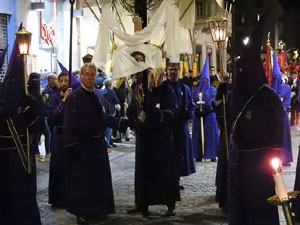 Setmana Santa 2017 a Girona. Process&oacute; del Sant Enterrament