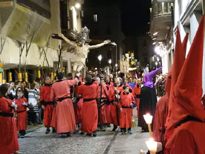 Setmana Santa 2017 a Girona. Process&oacute; del Sant Enterrament