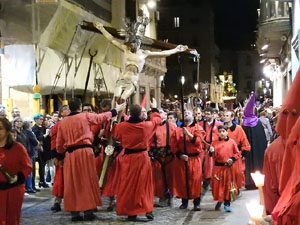Setmana Santa 2017 a Girona. Process&oacute; del Sant Enterrament