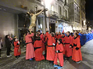 Setmana Santa 2017 a Girona. Process&oacute; del Sant Enterrament