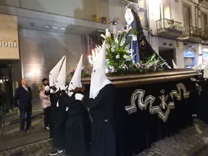 Setmana Santa 2017 a Girona. Process&oacute; del Sant Enterrament