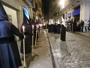 Setmana Santa 2017 a Girona. Process&oacute; del Sant Enterrament