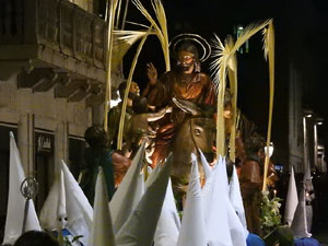 Setmana Santa 2017 a Girona. Process&oacute; del Sant Enterrament
