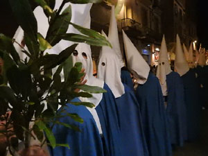 Setmana Santa 2017 a Girona. Process&oacute; del Sant Enterrament