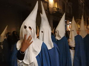 Setmana Santa 2017 a Girona. Process&oacute; del Sant Enterrament