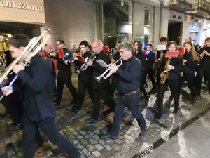 Setmana Santa 2017 a Girona. Process&oacute; del Sant Enterrament