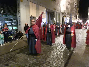 Setmana Santa 2017 a Girona. Process&oacute; del Sant Enterrament