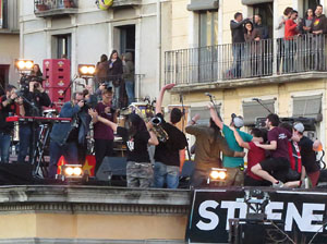 Festival Strenes 2017. Concert inaugural al terrat del punt d'Informaci&oacute; de la Rambla a c&agrave;rrec de Txarango
