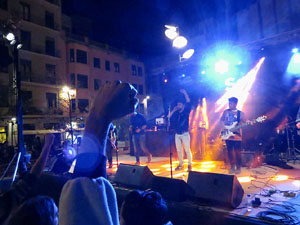 Festival Strenes 2017. Actuaci&oacute; del grup The Cuit's a la pla&ccedil;a de Santa Susanna del Mercadal