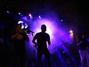Festival Strenes 2017. Actuaci&oacute; del grup The Cuit's a la pla&ccedil;a de Santa Susanna del Mercadal