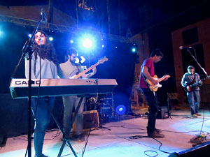 Festival Strenes 2017. Actuaci&oacute; del grup Koalan&uacute; a la pla&ccedil;a de Santa Susanna del Mercadal