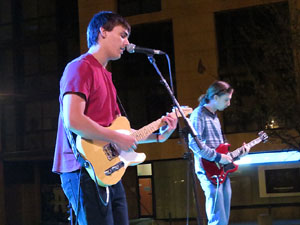 Festival Strenes 2017. Actuaci&oacute; del grup Koalan&uacute; a la pla&ccedil;a de Santa Susanna del Mercadal