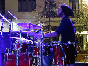 Festival Strenes 2017. Actuaci&oacute; del grup Koalan&uacute; a la pla&ccedil;a de Santa Susanna del Mercadal