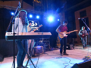 Festival Strenes 2017. Actuaci&oacute; del grup Koalan&uacute; a la pla&ccedil;a de Santa Susanna del Mercadal