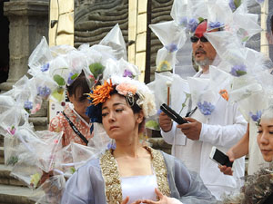 Temps de Flors 2017. Grup d'asi&agrave;tics abans de la inauguraci&oacute; de la 62ena. edici&oacute;