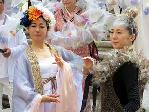 Temps de Flors 2017. Grup d'asi&agrave;tics abans de la inauguraci&oacute; de la 62ena. edici&oacute;