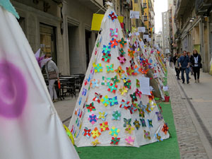 Temps de Flors 2017. Instal·lacions i muntatges als espais del carrer Nou