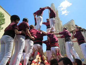 Temps de Flors 2017. Diada Castellera a la pla&ccedil;a de Sant Feliu amb els Marrecs de Salt, els Xics de Granollers, i els Xiquets de Reus