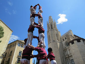 Temps de Flors 2017. Diada Castellera a la pla&ccedil;a de Sant Feliu amb els Marrecs de Salt, els Xics de Granollers, i els Xiquets de Reus
