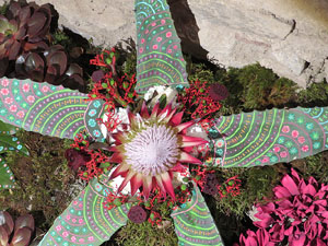 Temps de Flors 2017. Muntatges florals als diversos espais de la Casa Lle&oacute; Avinay, al Call jueu