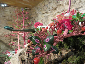 Temps de Flors 2017. Muntatges florals als diversos espais de la Casa Lle&oacute; Avinay, al Call jueu