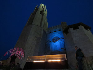 Temps de Flors 2017. The Musical Fire Kult. Espectacle musical i visual amb foc a les escales de l'església de Sant Feliu