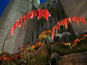 Temps de Flors 2017. The Musical Fire Kult. Espectacle musical i visual amb foc a les escales de l'església de Sant Feliu