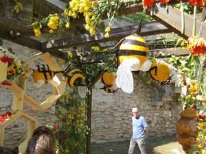 Temps de Flors 2017. Instal&middot;lacions i decoracions florals als diversos espais del Passeig Arqueol&ograve;gic