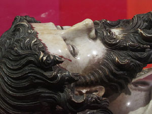 Temps de Flors 2017. Decoracions florals a l'interior de la nau g&ograve;tica de Sant Feliu