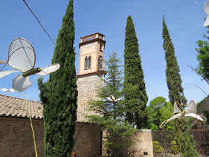 Temps de Flors 2017. Instal·lació Crisàlide a l'interior de la capella de Santa Llúcia