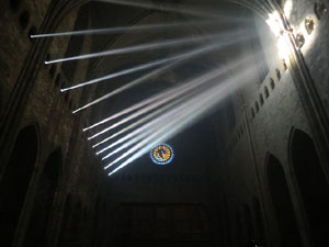 Transfiguraci&oacute; de la nau. Espectacle de llum i m&uacute;sica a la nau g&ograve;tica de la Catedral de Girona
