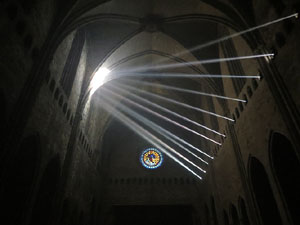 Transfiguraci&oacute; de la nau. Espectacle de llum i m&uacute;sica a la nau g&ograve;tica de la Catedral de Girona