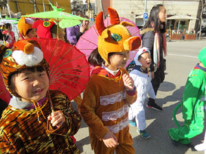 Celebraci&oacute; de l'any nou xin&egrave;s, el 4716, any del Gos, a Girona
