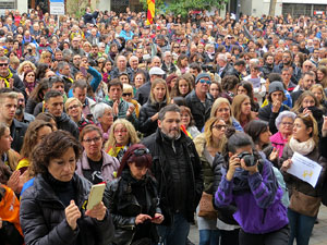 Jornada de vaga general 8N. Concentració davant la seu de la Generalitat a Girona