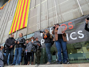 Jornada de vaga general 8N. Concentració davant la seu de la Generalitat a Girona