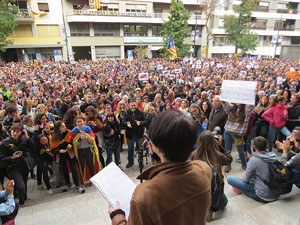 Jornada de vaga general 8N. Concentració davant la seu de la Generalitat a Girona