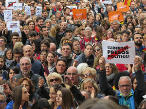 Jornada de vaga general 8N. Concentració davant la seu de la Generalitat a Girona