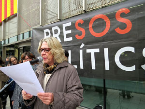 Jornada de vaga general 8N. Concentració davant la seu de la Generalitat a Girona