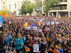 Jornada de vaga general 8N. Concentració davant la seu de la Generalitat a Girona